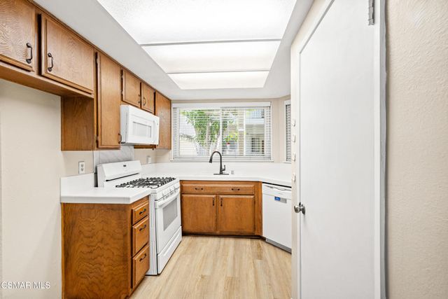 3354 Darby Street 313, Simi Valley, CA 93063