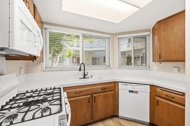 3354 Darby Street 313, Simi Valley, CA 93063