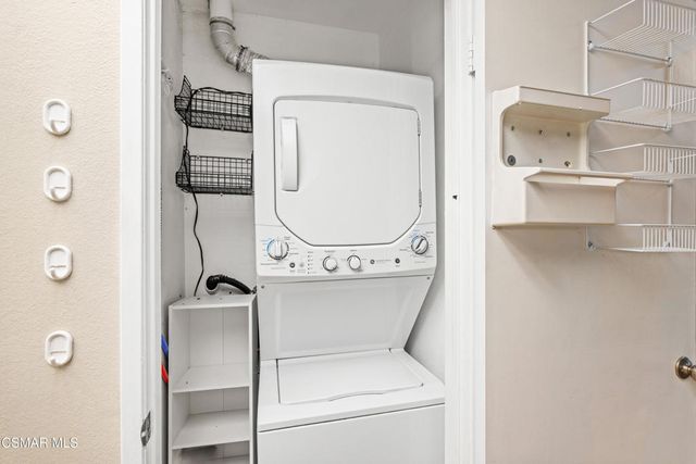 3354 Darby Street 313, Simi Valley, CA 93063