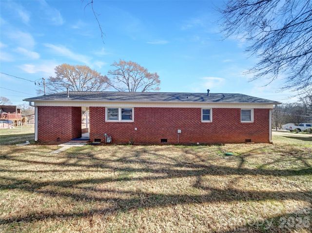 1913 Old English Drive, Gastonia, NC 28054