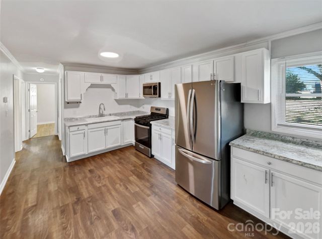 1913 Old English Drive, Gastonia, NC 28054