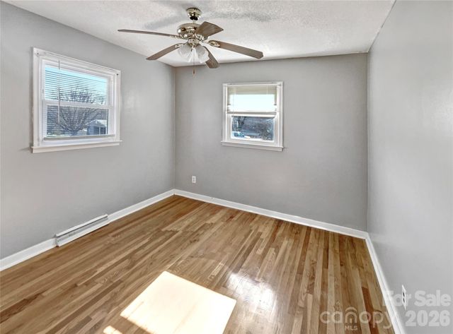 1913 Old English Drive, Gastonia, NC 28054