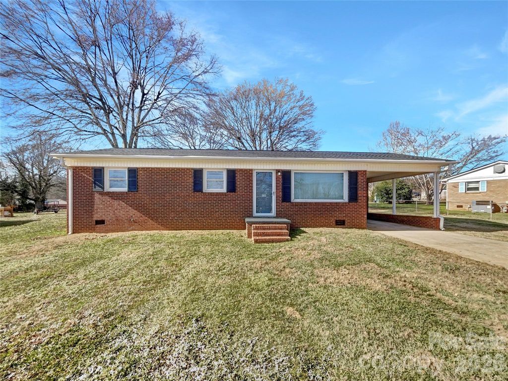 1913 Old English Drive, Gastonia, NC 28054