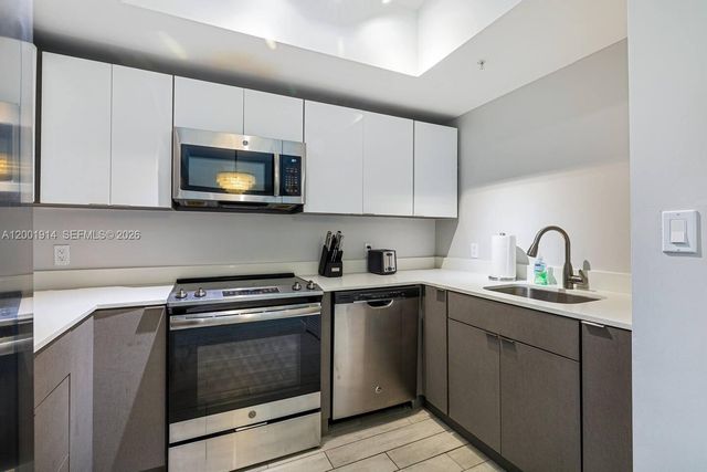 321 NE 26th St PH906, Miami, FL 33137