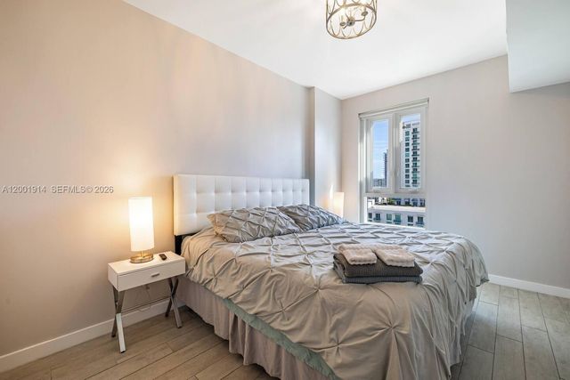 321 NE 26th St PH906, Miami, FL 33137