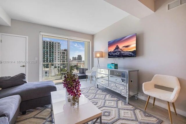 321 NE 26th St PH906, Miami, FL 33137