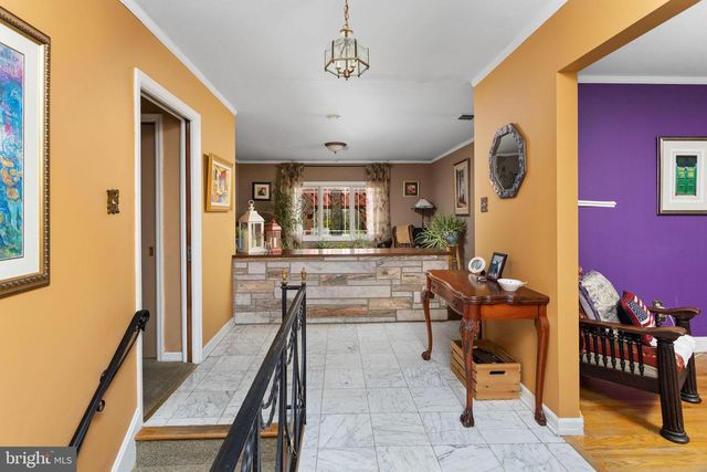 28 WEDGE DR, Hamilton, NJ 08610