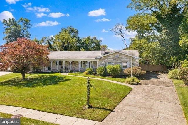 28 WEDGE DR, Hamilton, NJ 08610