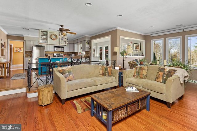 28 WEDGE DR, Hamilton, NJ 08610