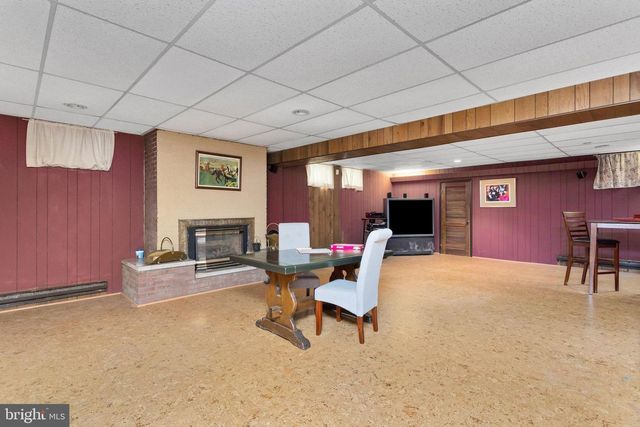 28 WEDGE DR, Hamilton, NJ 08610