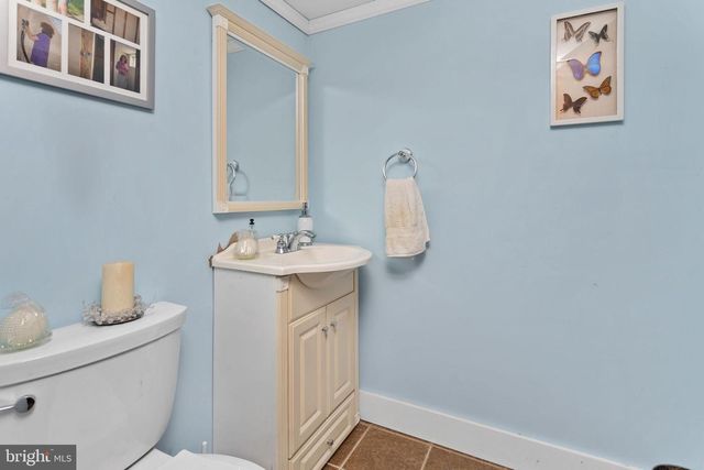 28 WEDGE DR, Hamilton, NJ 08610