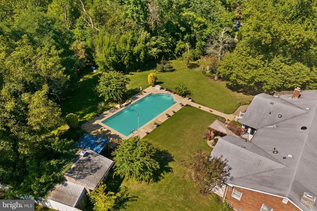 28 WEDGE DR, Hamilton, NJ 08610