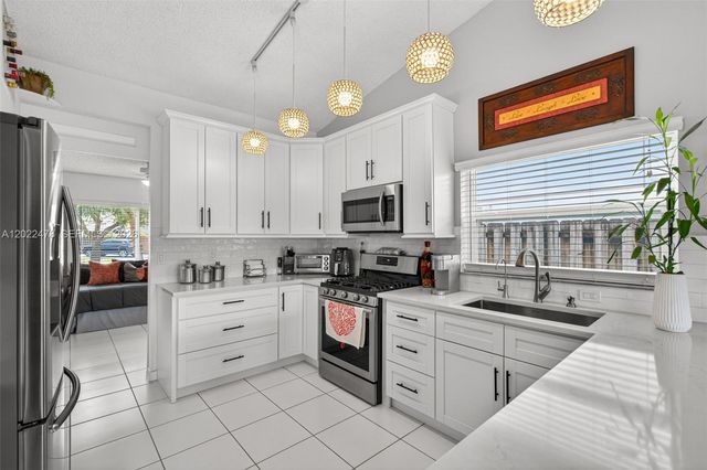 15891 SW 84th Street, Miami, FL 33193