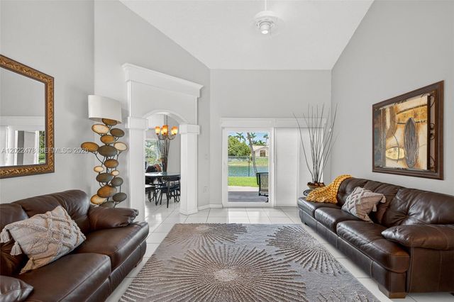 15891 SW 84th Street, Miami, FL 33193