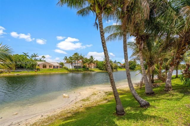 15891 SW 84th Street, Miami, FL 33193