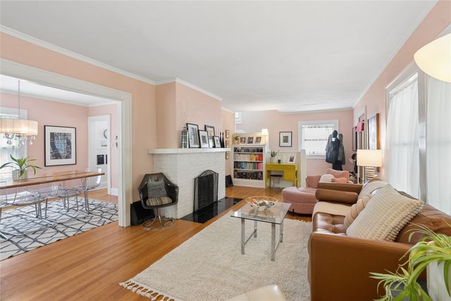1502 42nd Street, Des Moines, IA 50311