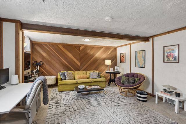1502 42nd Street, Des Moines, IA 50311