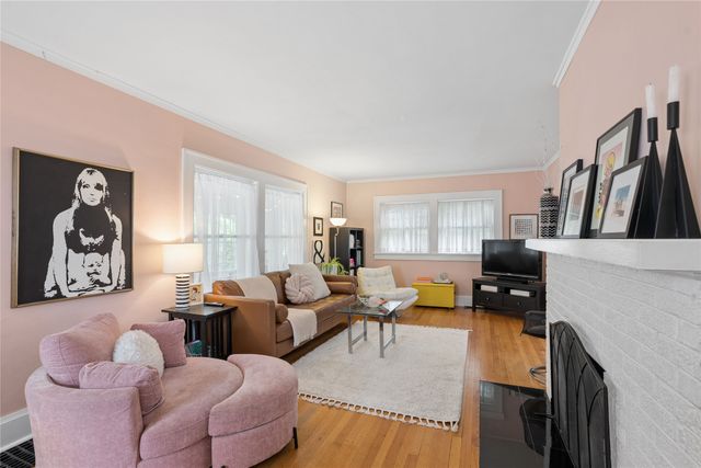 1502 42nd Street, Des Moines, IA 50311