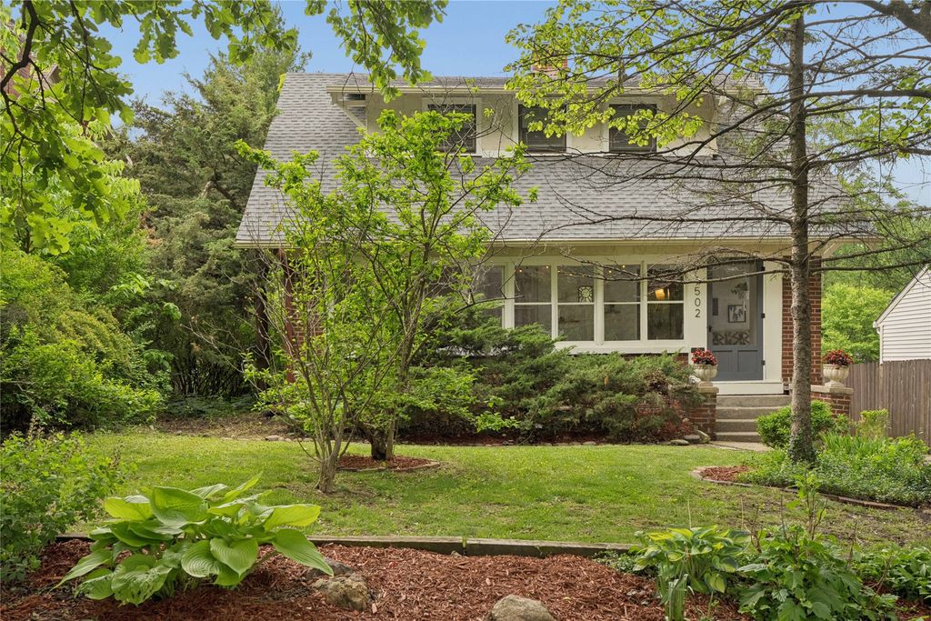 1502 42nd Street, Des Moines, IA 50311