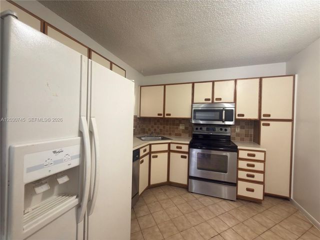 2526 N Carambola Circle N 1821, Coconut Creek, FL 33066