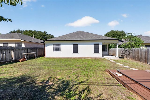 8817 Corran Ferry DR, Austin, TX 78749