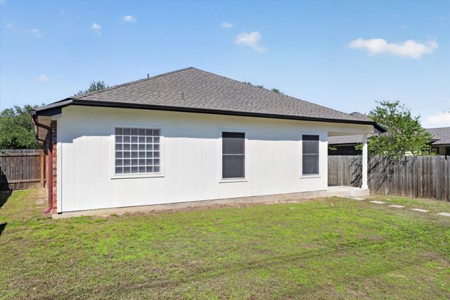 8817 Corran Ferry DR, Austin, TX 78749