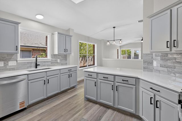 8817 Corran Ferry DR, Austin, TX 78749