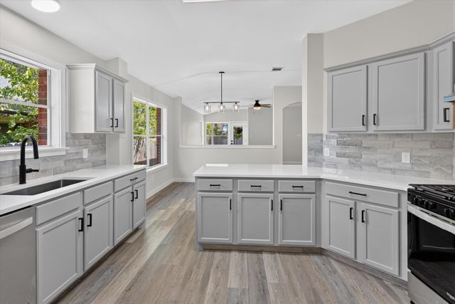 8817 Corran Ferry DR, Austin, TX 78749
