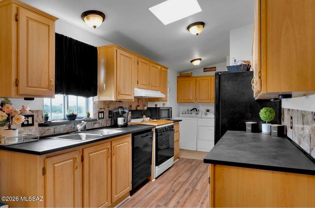 1901 W Three Kings, Vail, AZ 85641