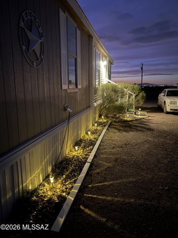 1901 W Three Kings, Vail, AZ 85641