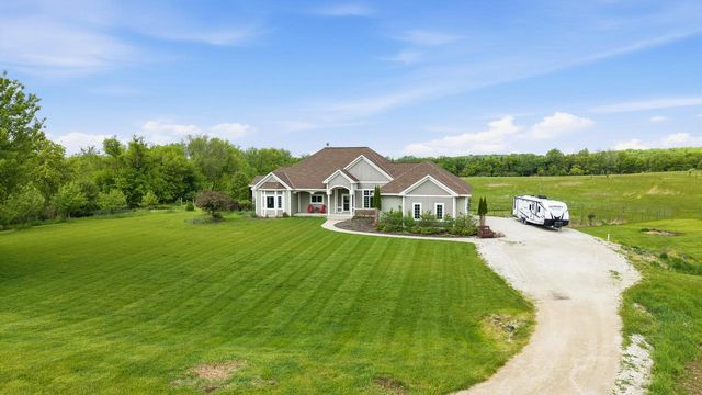 1829 County Highway K, Hartford, WI 53027