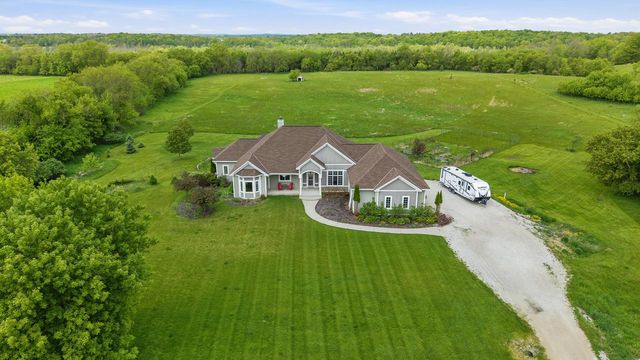 1829 County Highway K, Hartford, WI 53027