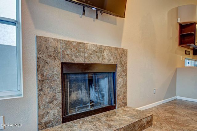 1676 E GLENHAVEN Drive, Phoenix, AZ 85048