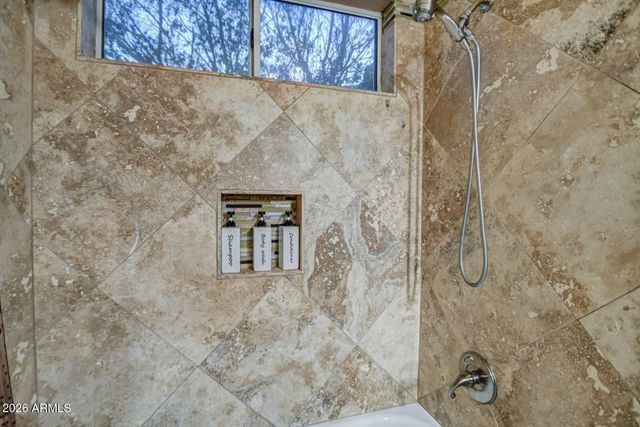 1676 E GLENHAVEN Drive, Phoenix, AZ 85048