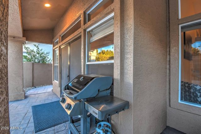 1676 E GLENHAVEN Drive, Phoenix, AZ 85048