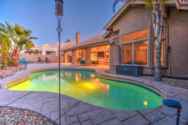1676 E GLENHAVEN Drive, Phoenix, AZ 85048