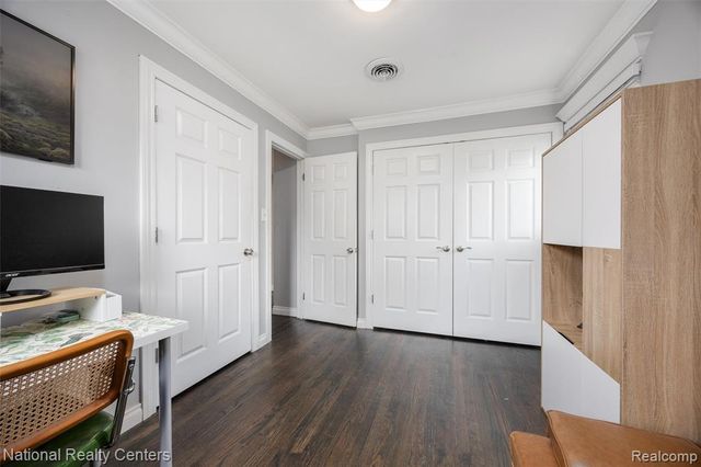 2365 Hamata Street, Ferndale, MI 48220