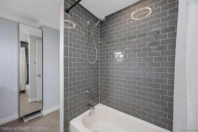 2365 Hamata Street, Ferndale, MI 48220