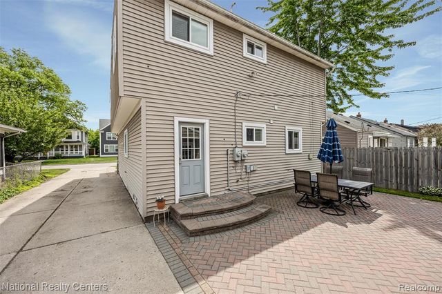 2365 Hamata Street, Ferndale, MI 48220