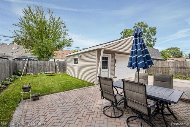 2365 Hamata Street, Ferndale, MI 48220