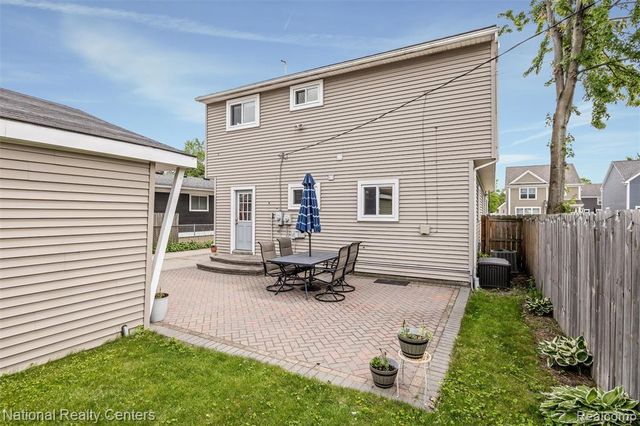 2365 Hamata Street, Ferndale, MI 48220
