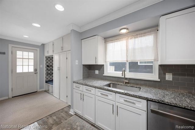 2365 Hamata Street, Ferndale, MI 48220