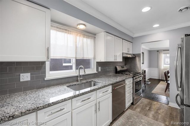 2365 Hamata Street, Ferndale, MI 48220