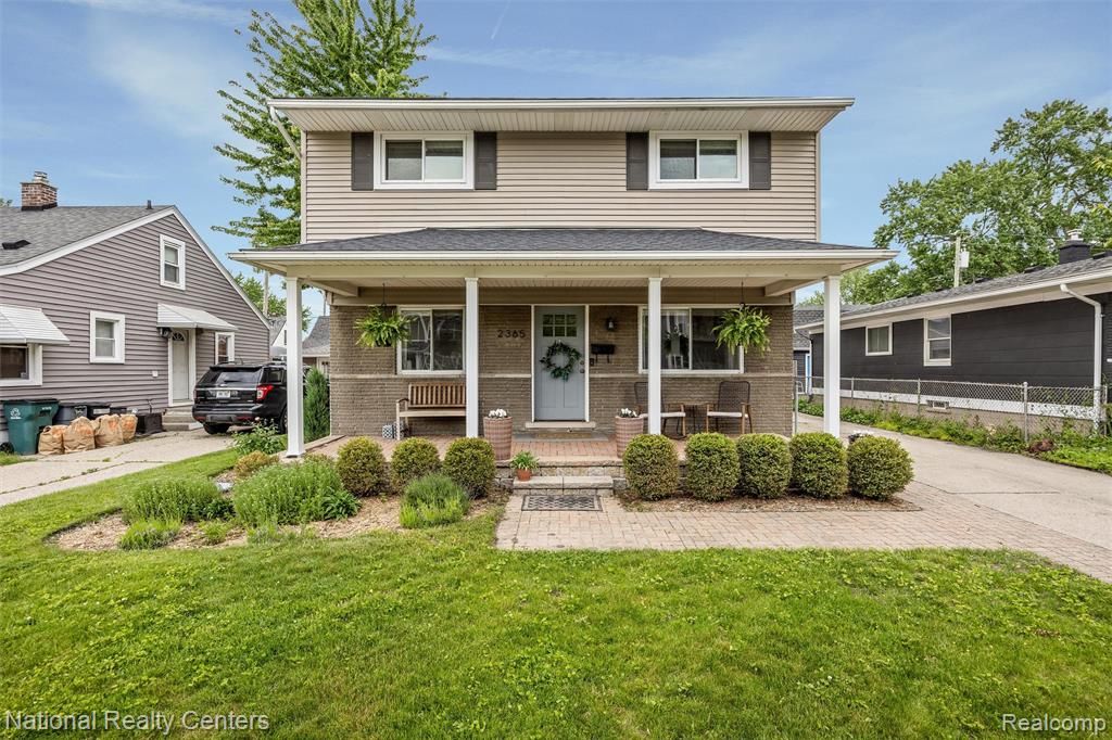 2365 Hamata Street, Ferndale, MI 48220