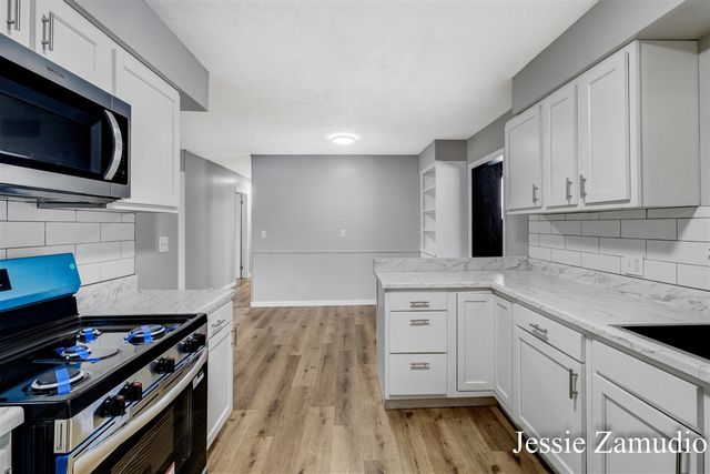 609 SE 60th Street, Kentwood, MI 49548