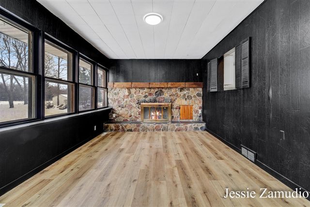 609 SE 60th Street, Kentwood, MI 49548