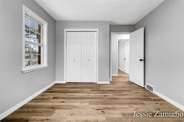 609 SE 60th Street, Kentwood, MI 49548