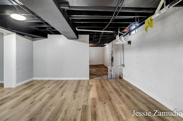 609 SE 60th Street, Kentwood, MI 49548