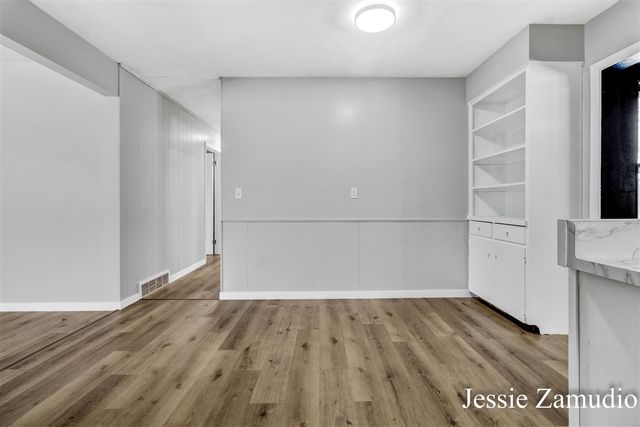 609 SE 60th Street, Kentwood, MI 49548