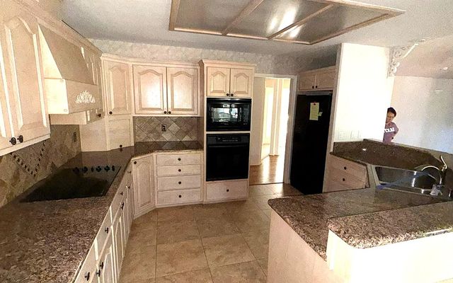 266 Quail ST, Meadowlakes, TX 78654